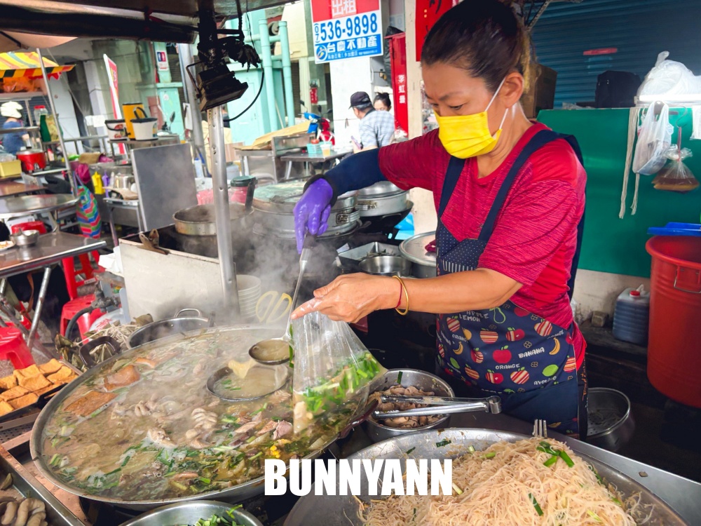 附近鄰居才知道阿蘭古早味，傳承三代的66年老店，綜合豬雜湯超澎湃