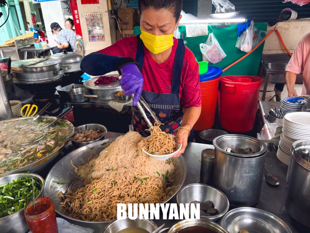 附近鄰居才知道阿蘭古早味，傳承三代的66年老店，綜合豬雜湯超澎湃