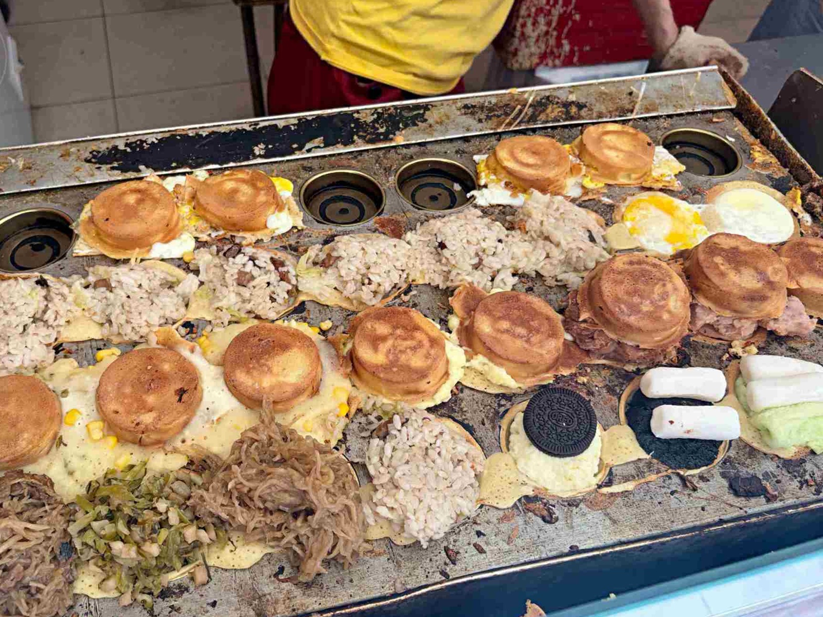 很多人不知道，是車輪餅店家，一顆15元就會飽，花生口味是主打