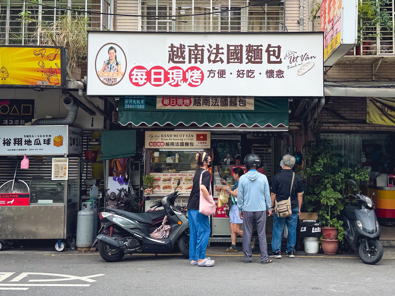 朋友都不吃街口了，越南大姐的法國麵包只賣25元，實在有夠好吃