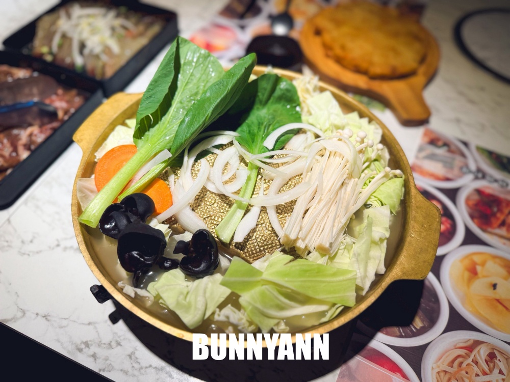朋友都不吃巷口了，韓國歐巴的鍋巴飯大碗又實在，小菜吃到飽真便宜