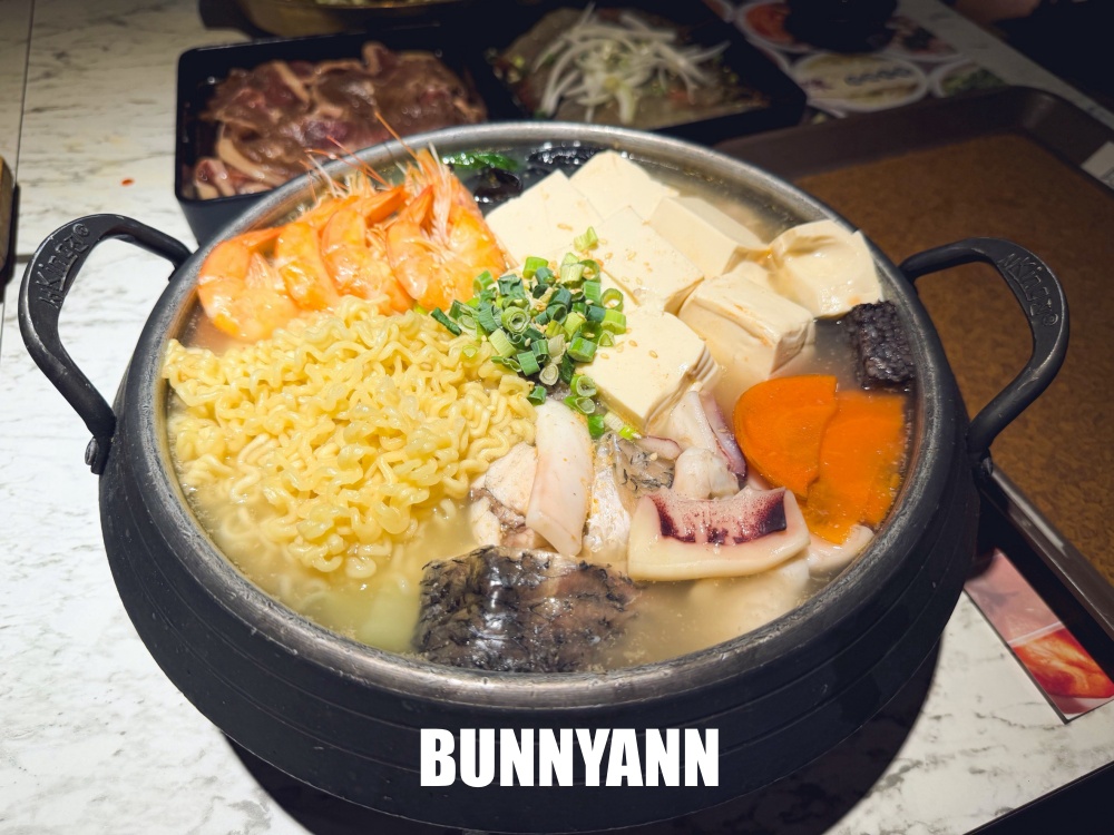 朋友都不吃巷口了，韓國歐巴的鍋巴飯大碗又實在，小菜吃到飽真便宜