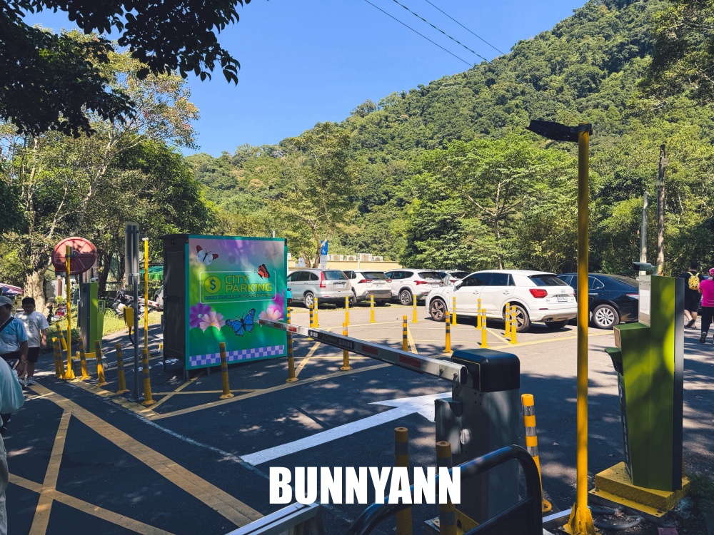 花80元就能走進山景園區，環境漂亮又好走，難怪有人幾乎天天來登山