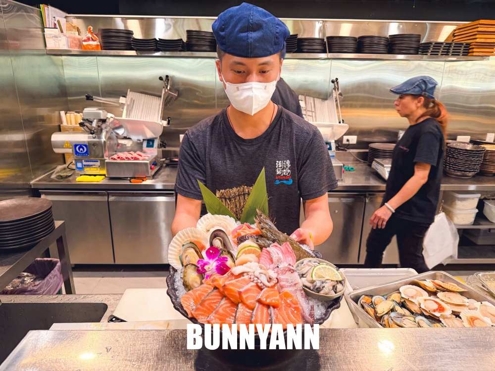 原本只是來吃火鍋，走進去才發現根本像小型澎湖美食超市，海鮮壽司通通有！