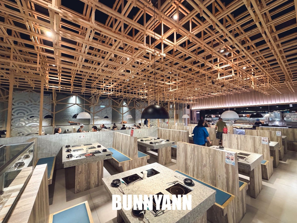 原本只是來吃火鍋，走進去才發現根本像小型澎湖美食超市，海鮮壽司通通有！