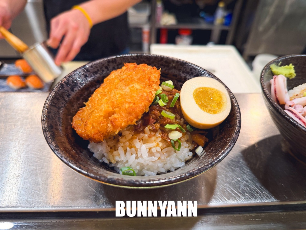 原本只是來吃火鍋，走進去才發現根本像小型澎湖美食超市，海鮮壽司通通有！