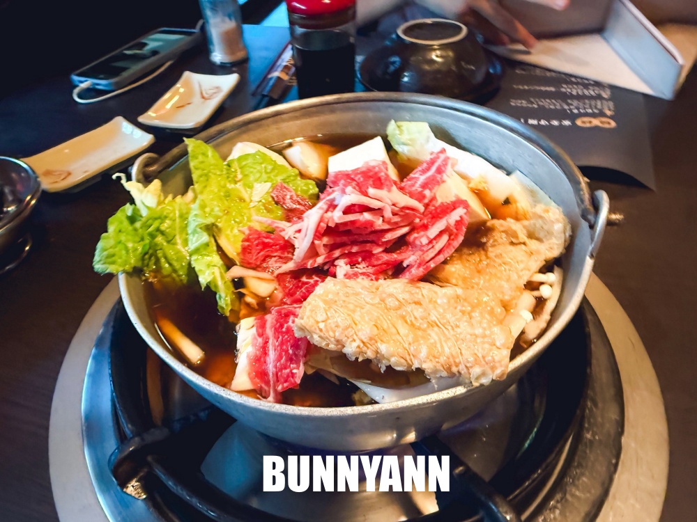 本來只想來吃燒肉，結果799元起一路吃到撐，活蝦現撈連A5和牛都有