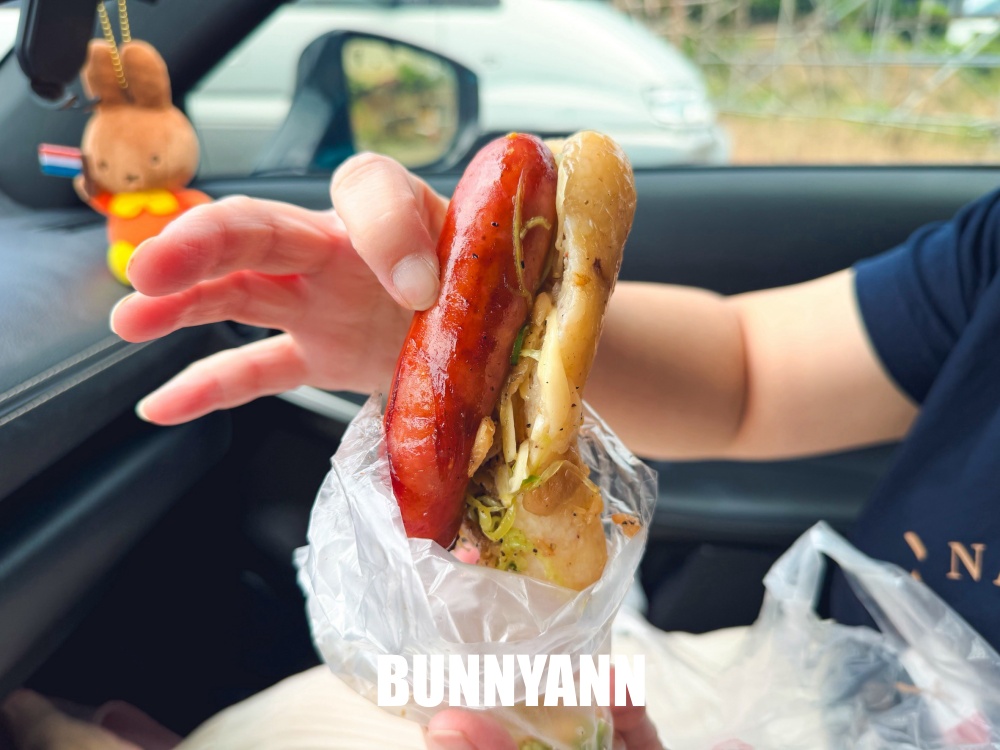 地點在交流道口，就是私房大腸包小腸店家，一組七十元四種料超彭湃