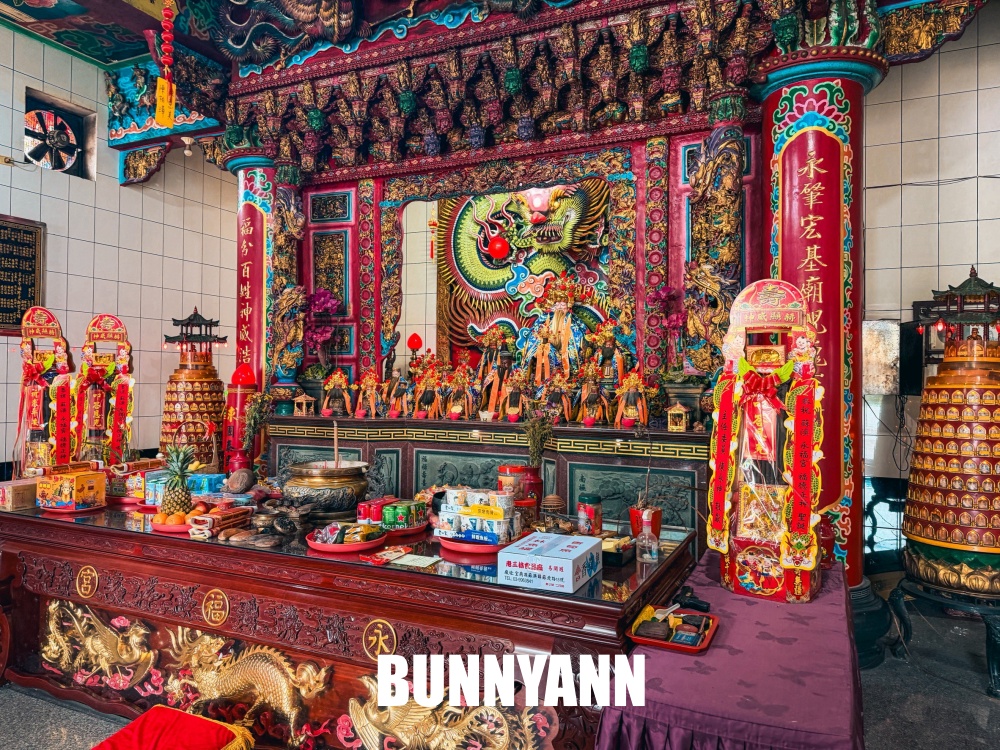 這次由神明請客，拜海神吃免費泡麵與冰淇淋，來過的人都說讚