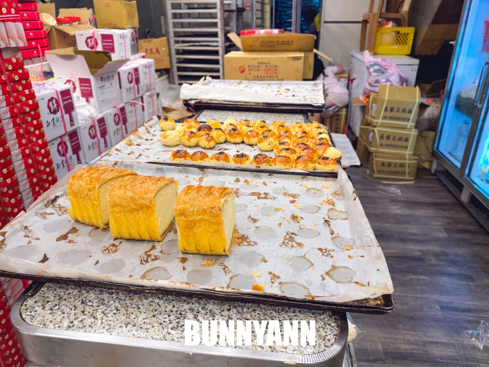 原本只是想買個麵包，結果10元麵包直接看傻，連25元蛋黃酥都一起帶走