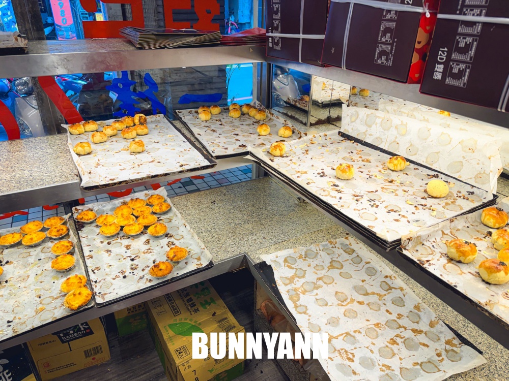 原本只是想買個麵包，結果10元麵包直接看傻，連25元蛋黃酥都一起帶走