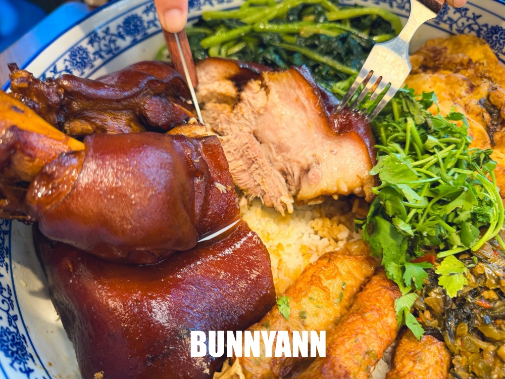 誰說豬腳飯只能吃粗飽，這家大碗到讓人傻眼，連白斬雞都值得點來吃
