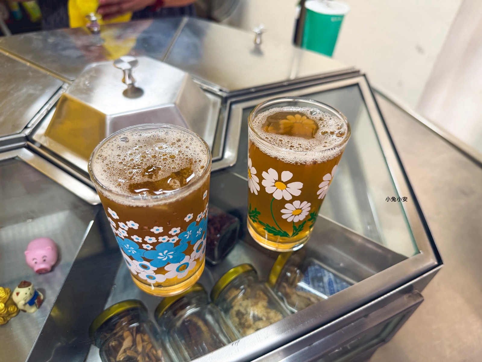 本來以為冷門滯銷，結果菊花茶好喝到買大罐，連中藥材都有呈現出來！