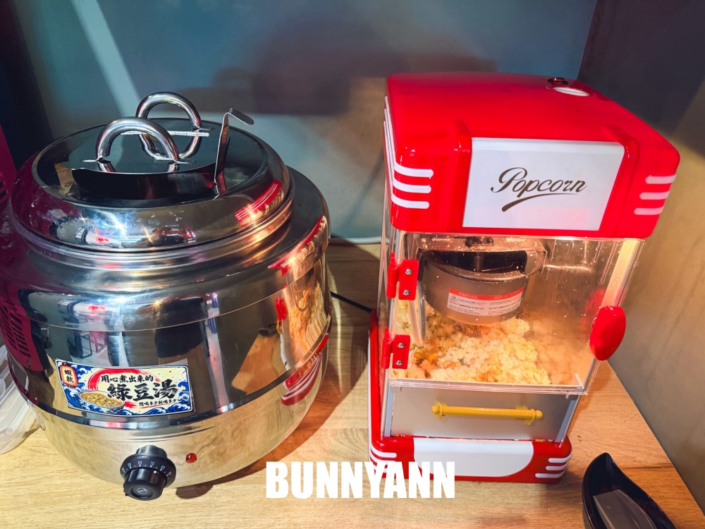 桃園必吃鍋物！蝦款-蝦米哇鍋中壢青埔店，海鮮澎湃CP值超高，自助吧綠豆湯爆米花無限吃！