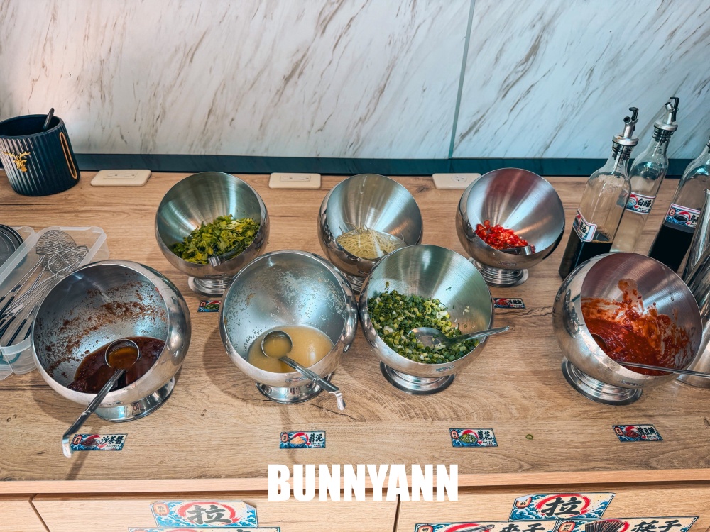 桃園必吃鍋物！蝦款-蝦米哇鍋中壢青埔店，海鮮澎湃CP值超高，自助吧綠豆湯爆米花無限吃！