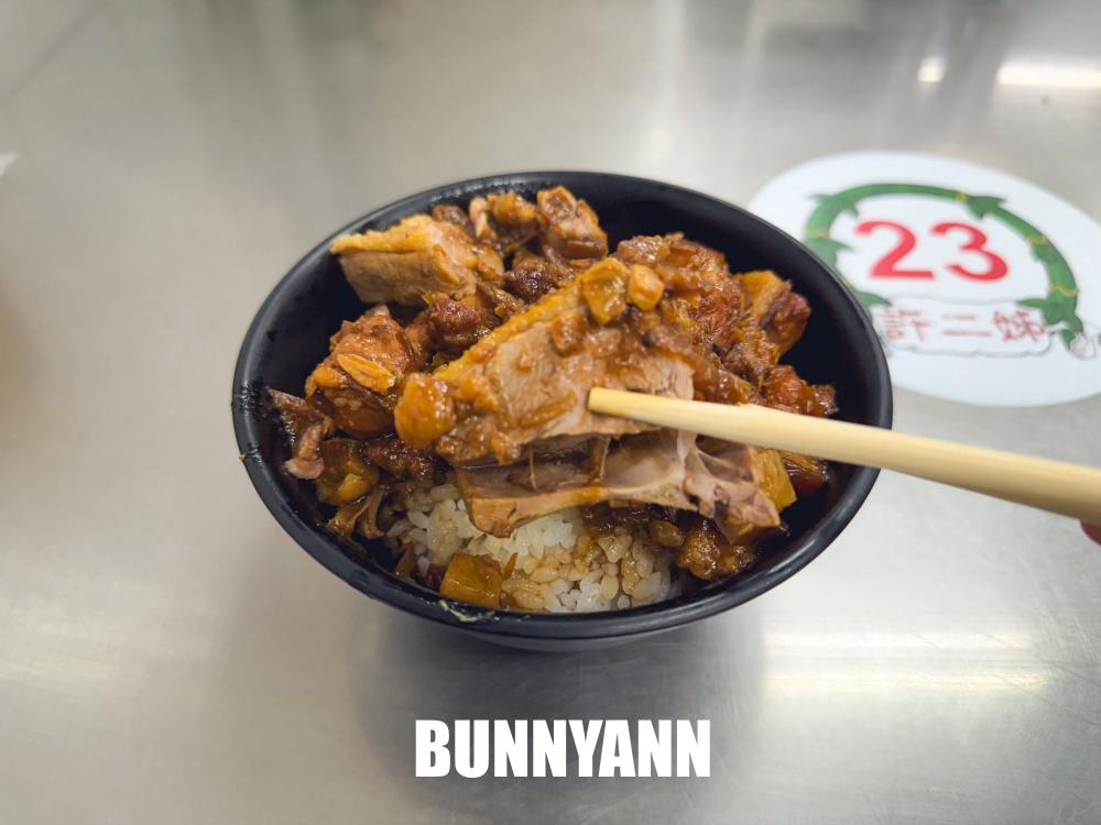 本來只是路過看看，想不到鴨肉便宜又好吃，四分之一隻鴨肉220元！