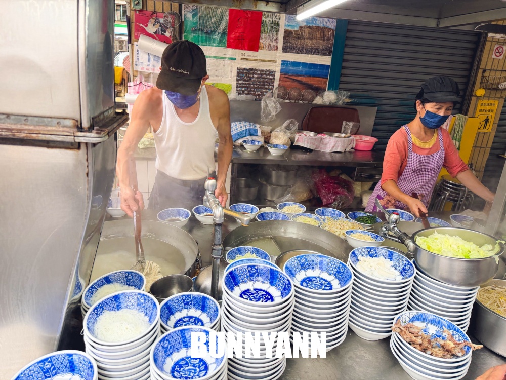 新莊這家麵攤超隱密，古早乾麵一碗竟然銅板價吃很飽，在地人又常常來報到