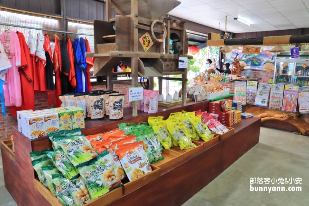 宜蘭【農夫青蔥體驗農場】來拔三星蔥回家，餵梅花鹿吃飯