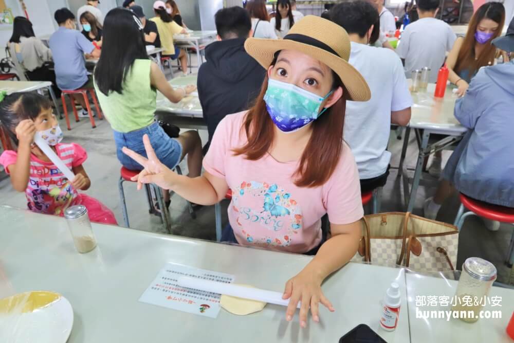 宜蘭【農夫青蔥體驗農場】來拔三星蔥回家，餵梅花鹿吃飯