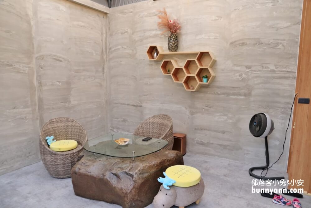 宜蘭鳳梨屋水上莊園｜夢幻鞦韆＋鳳梨泳池拍好拍滿！