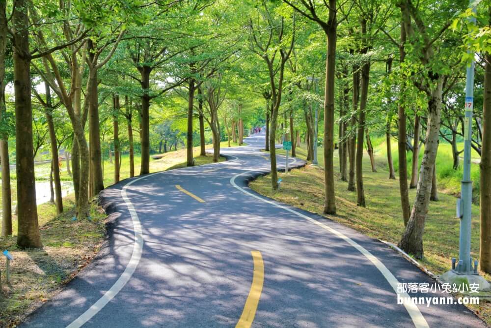 台中單車景點《潭雅神綠園道》浪漫s彎道與波浪自行車道真有趣!!
