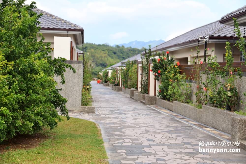 台東鹿野【綺麗渡假村】溫泉別墅好放鬆，到台東玩就住這一晚再走