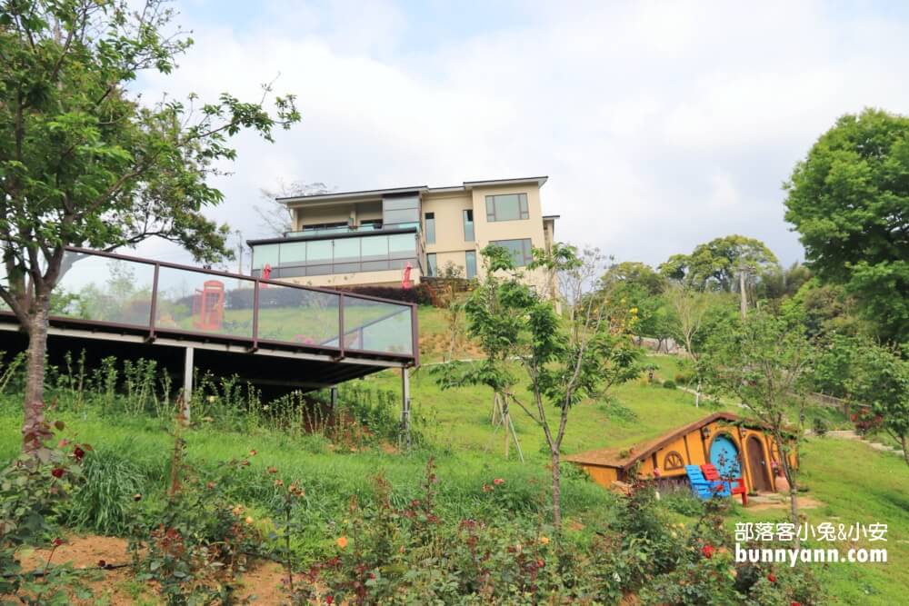 桃園山水奇異民宿|迷你哈比屋,眺望美麗山景,英式下午茶,拉拉山悠閒漫步秘境