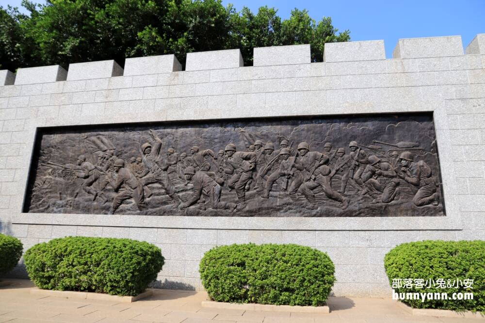 金門景點》古寧頭戰史館，神秘碉堡展館，戰車看到飽，穿越時空回到戰時畫面