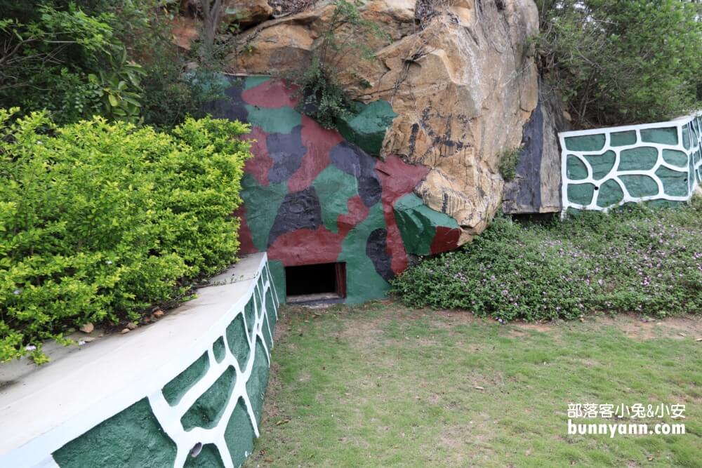 金門景點》獅山砲陣地，免門票參觀景點，戴鋼盔看阿兵哥跳砲操