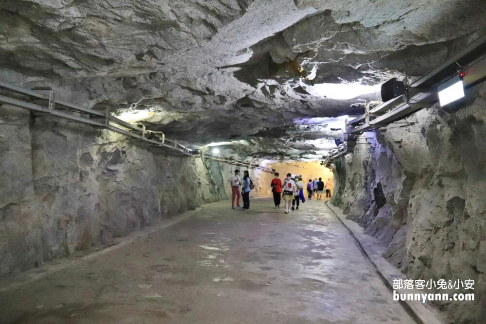 金門景點》翟山坑道，金門最美洞穴水上步道，免門票景點好拍好逛