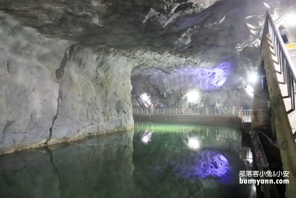 金門景點》翟山坑道，金門最美洞穴水上步道，免門票景點好拍好逛
