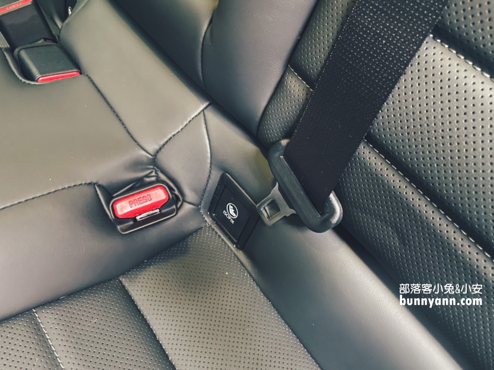 2024 Lexus IS 300h F Sport版，實測一個月優缺點說給你聽，真的好開好穩。