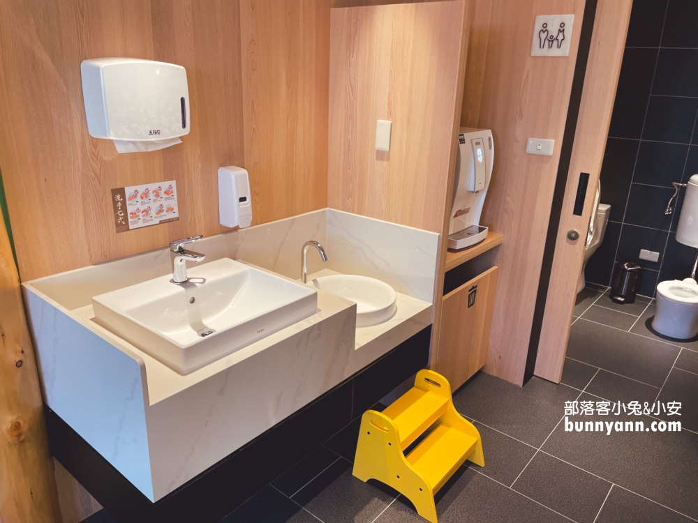 嘉義【長榮文苑酒店】住宿訂房優惠，徜徉無邊際泳池和親子空間