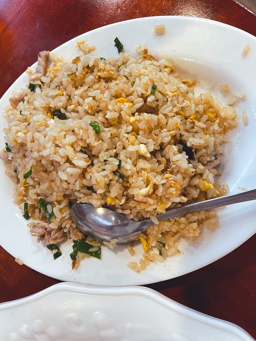 基隆甕仔雞礁溪分店基本無雷，雞肉鮮嫩多汁，熱炒很夠力