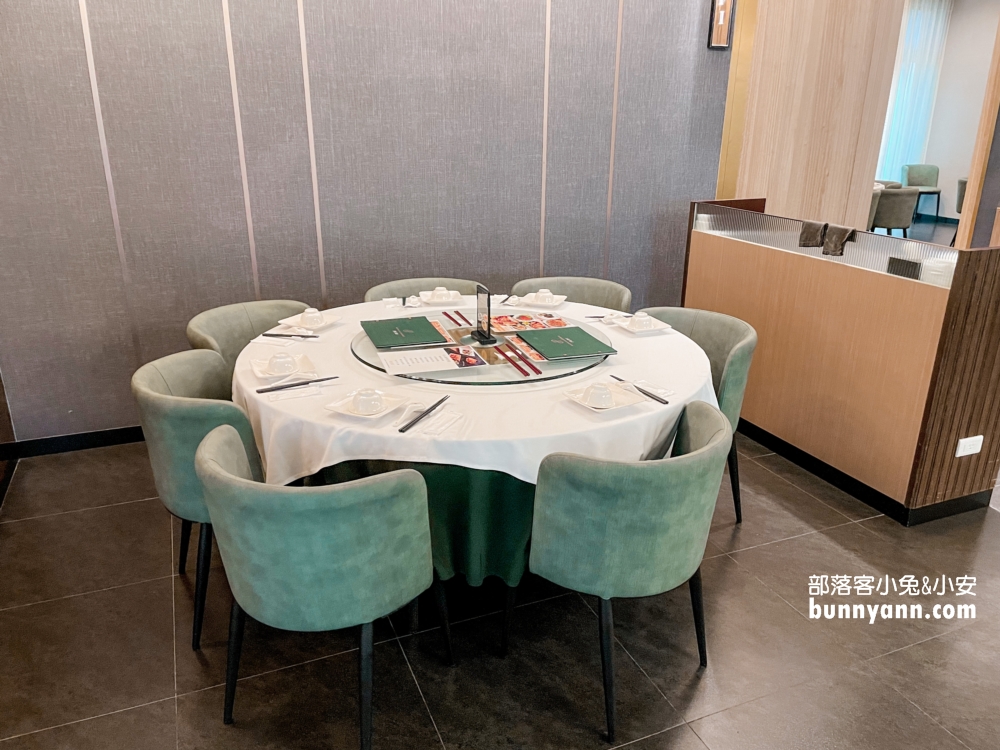淡水【義山路黑二店排骨飯】藏在鐵皮屋裡的古早排骨飯