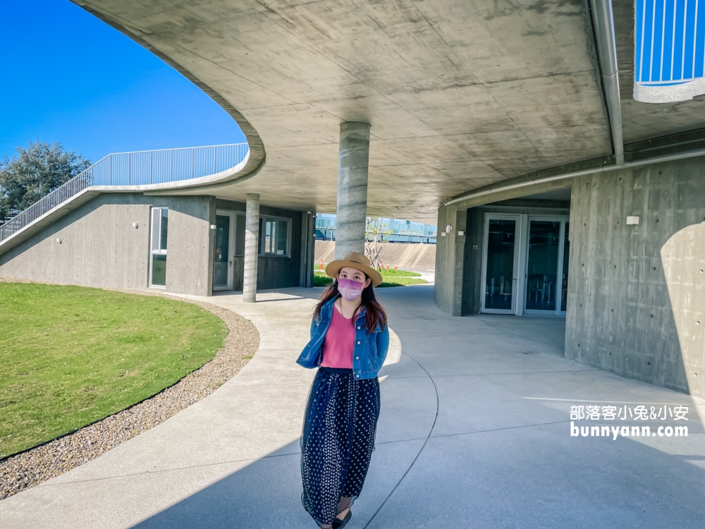 香山景點一日遊》推薦超過10個香山景點，從濕地步道玩到吃空軍基地肉圓