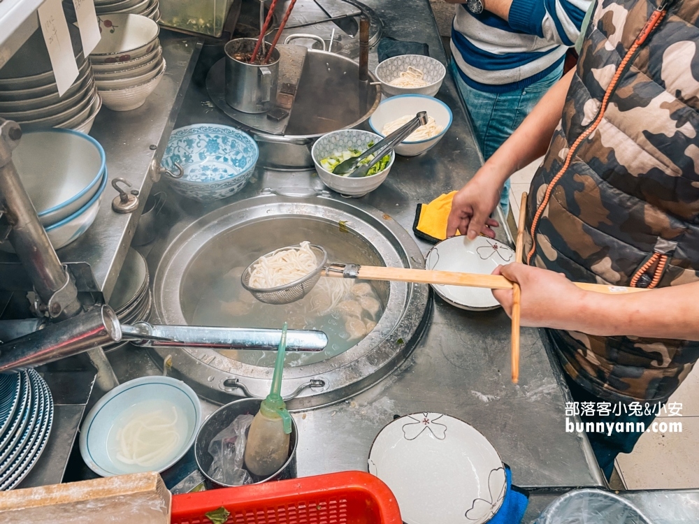 三重【高棚滿座牛肉麵】格致中學附近好吃的牛肉麵店