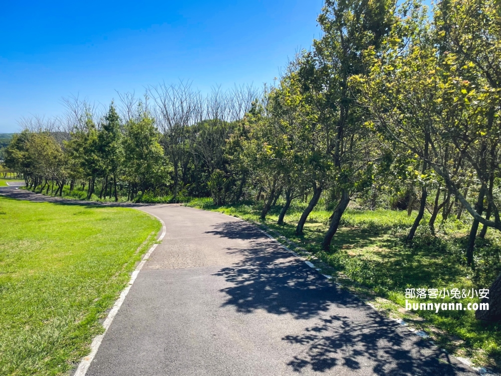 【新竹青青草原】暢玩磨石子溜滑梯＋附近美食景點一日遊全攻略