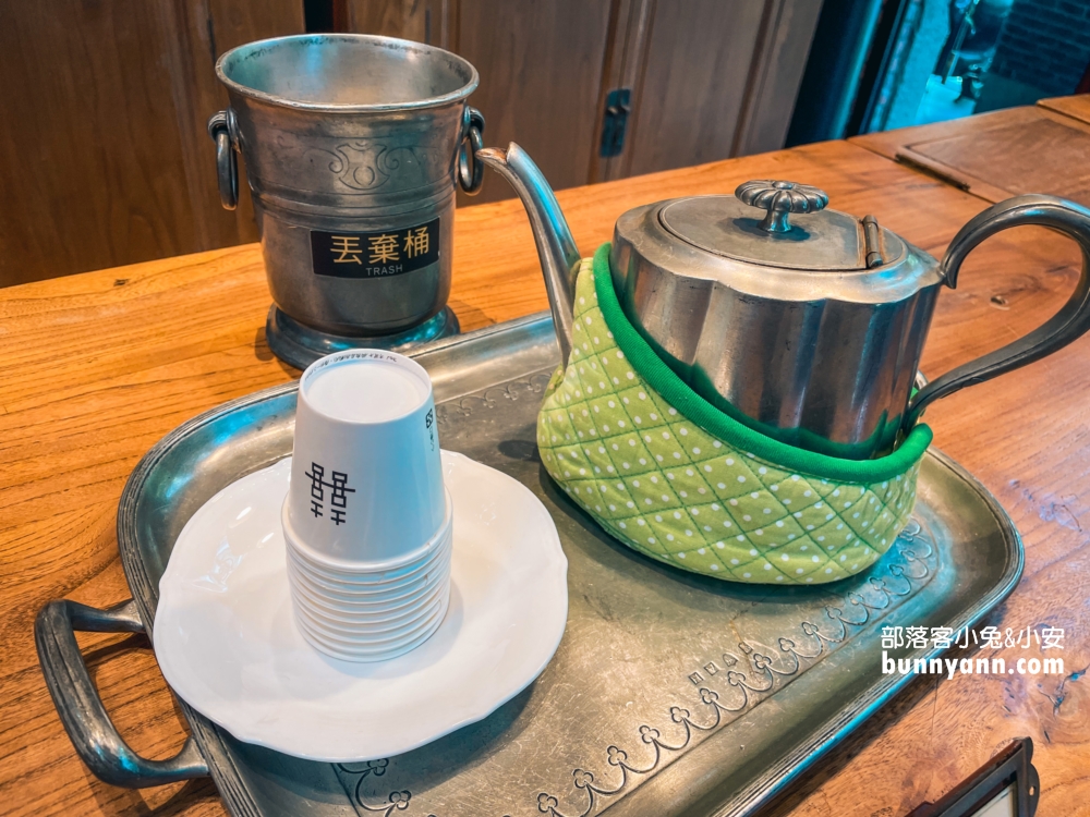 台中「宮原眼科」這裡的冰淇淋不但好吃香甜，價格還很公道，CP值爆表！