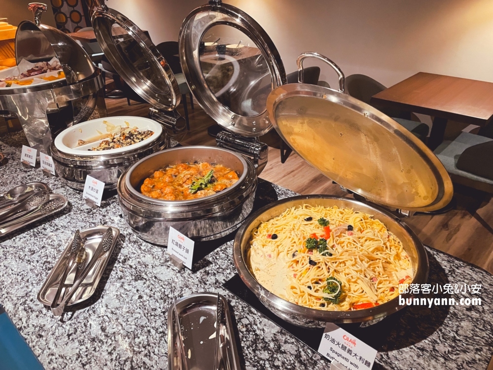 悅樂旅店·台中文心，評分4.9優質旅店，宵夜泡麵吃到飽
