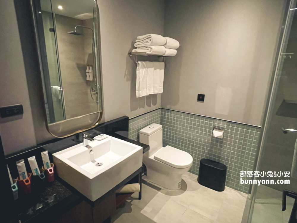 【台中悅樂旅店台中站前】星星數4.8顆星，台中火車站附近風格系旅店