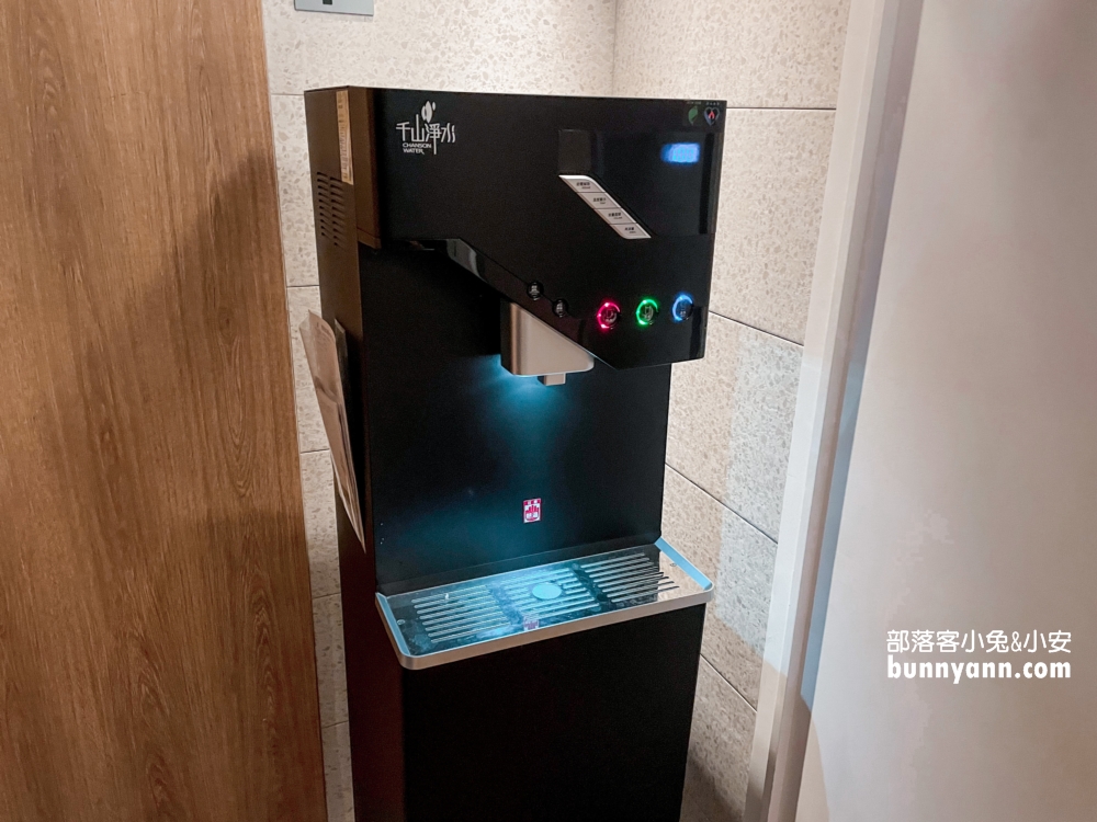 【台中悅樂旅店台中站前】星星數4.8顆星，台中火車站附近風格系旅店