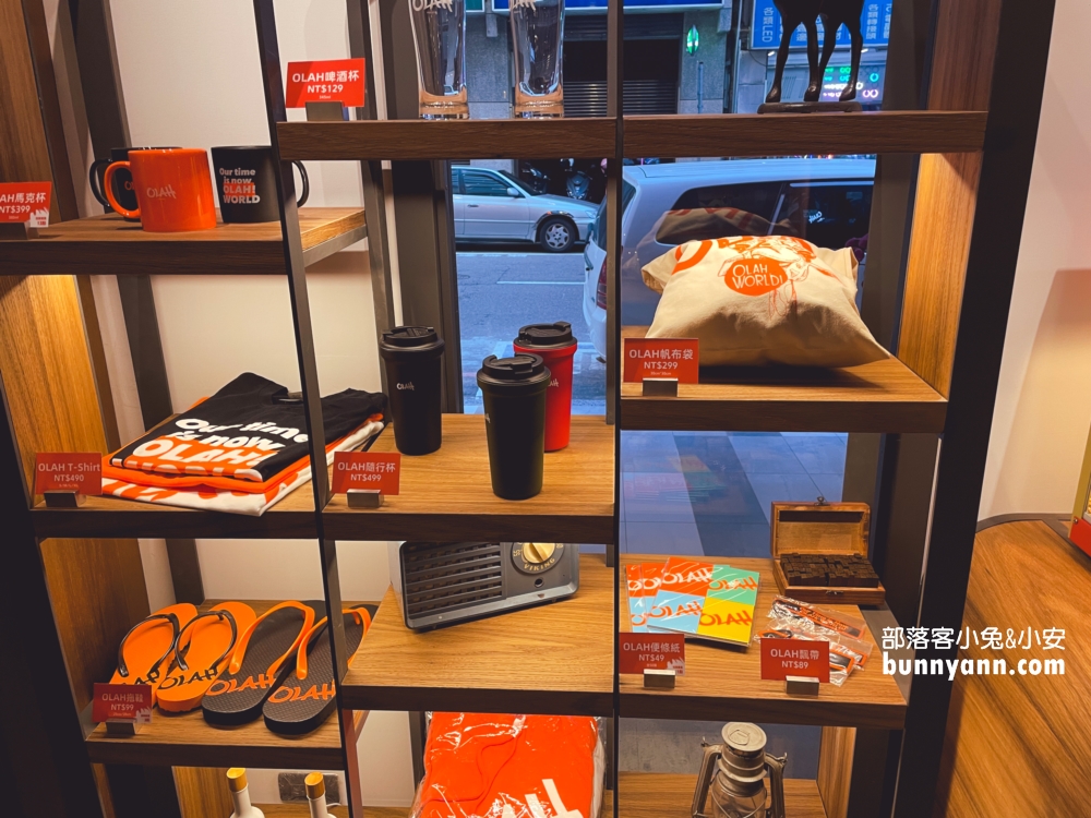 【台中悅樂旅店台中站前】星星數4.8顆星，台中火車站附近風格系旅店