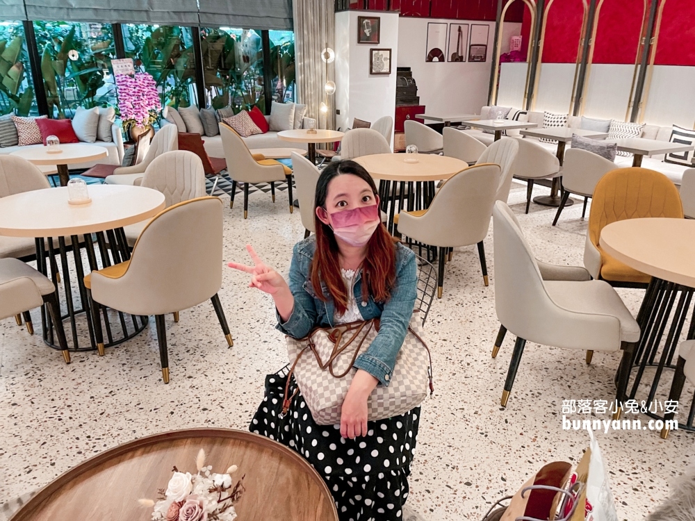 【台中悅樂旅店台中站前】星星數4.8顆星，台中火車站附近風格系旅店