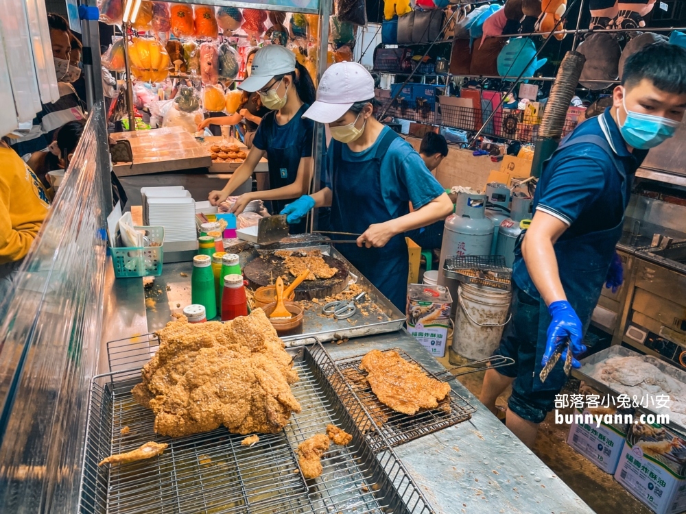 2025【旱溪夜市】推薦14家必吃美食，像是烤玉米、牛排、烤牡蠣都不錯吃