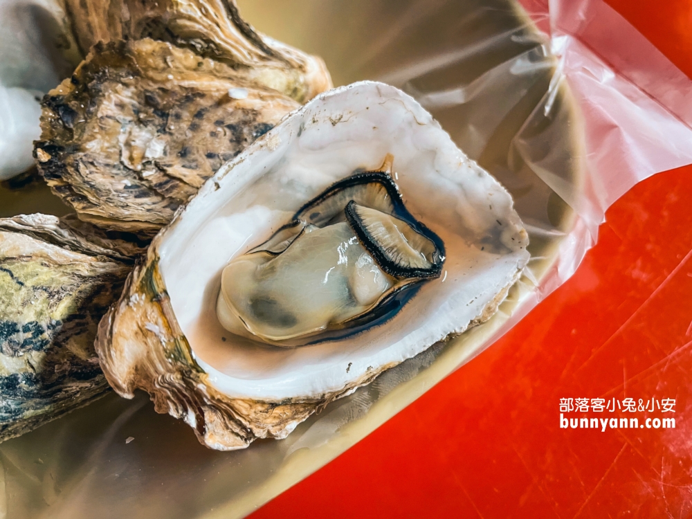2025【旱溪夜市】推薦14家必吃美食，像是烤玉米、牛排、烤牡蠣都不錯吃
