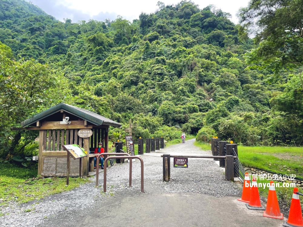 宜蘭【新寮瀑布步道】從入口處到瀑布來回只要40分鐘輕鬆走