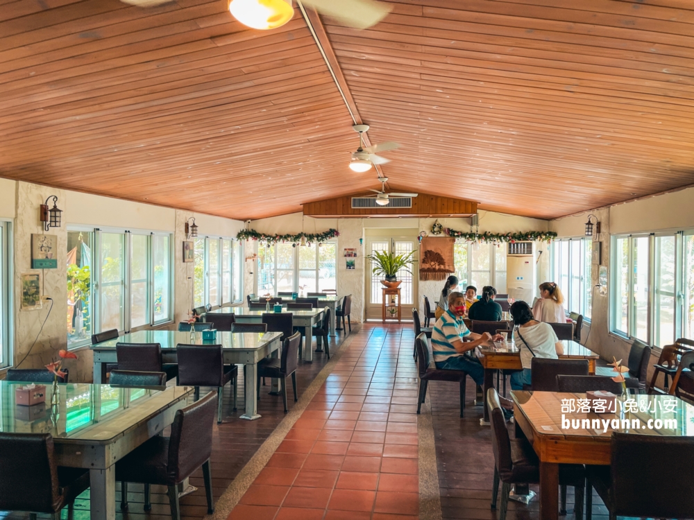 屏東囍羊羊牧場，免門票來餵羊吃草，好喝的羊乳在這