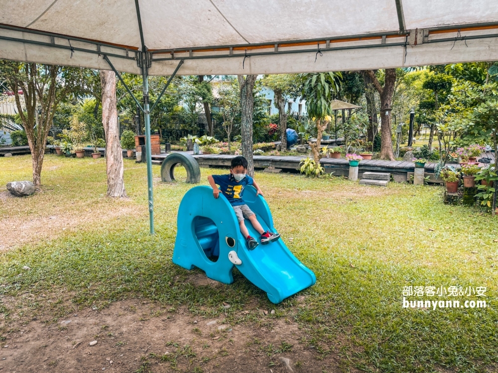 屏東囍羊羊牧場，免門票來餵羊吃草，好喝的羊乳在這