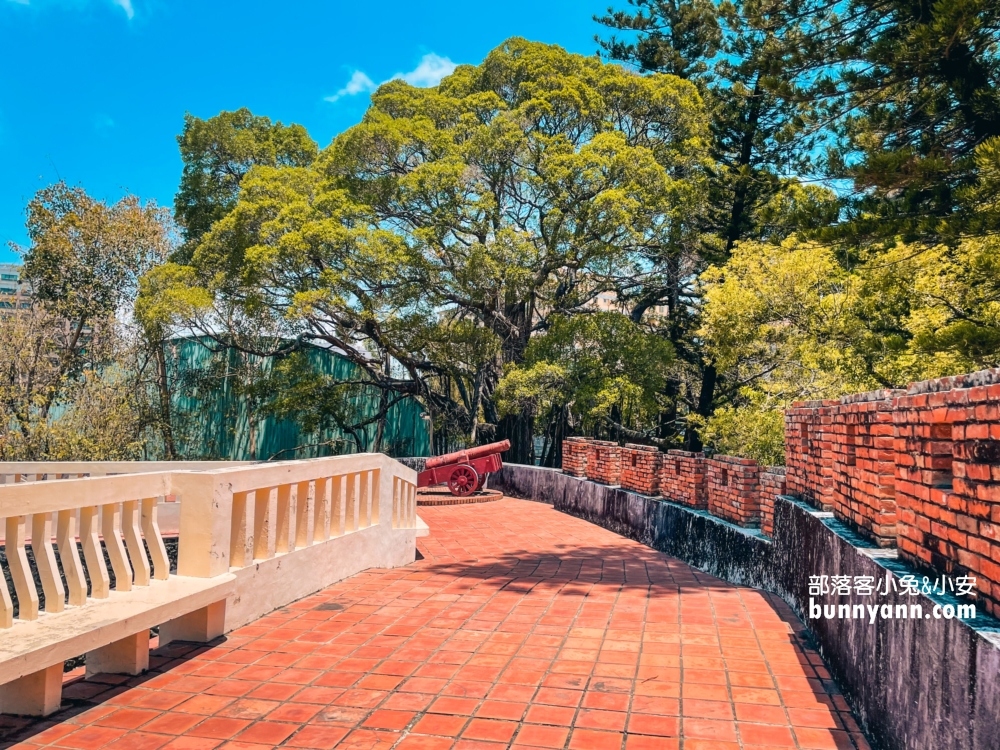 台南市南門公園，嗨玩有遮陽遊戲區，美拍古老城門與牌樓